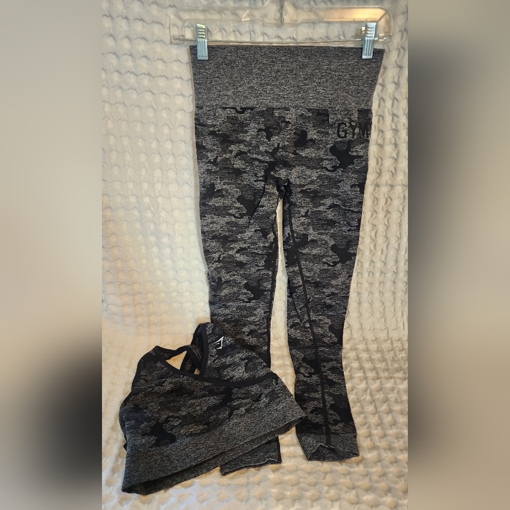 Gymshark Camo Bra & Leggings Set
